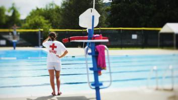 ¿Es obligatorio tener socorrista en una piscina comunitaria?