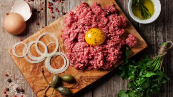 Bacterias y cancerígenas: por qué tienes que tener cuidado con las tablas de madera y de plástico