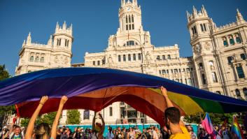 Por qué los heteros sí deben salir a celebrar el Orgullo LGTBI pese a lo que diga Abascal