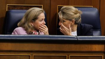 Calviño responde como pocas veces a Yolanda Díaz por su plan de dar 20.000 euros a los jóvenes