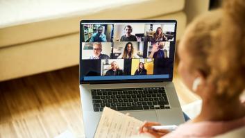 La empresa quiere rastrear a los empleados que teletrabajaban, la vigilancia llega muy lejos y la policía llama a la puerta