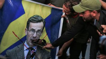 Ola de indignación del mundo islámico por un tercer Corán violentado en Suecia