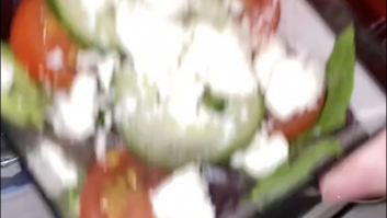 Cuenta lo que dieron de comer en un vuelo Miami-Marruecos: nunca pensó que sería algo así