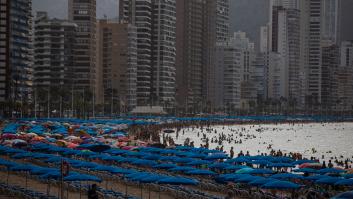 La prensa inglesa carga contras los españoles por su comportamiento en la playa