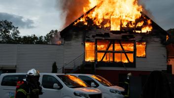 Nueve muertos y dos desparecidos en el incendio de un albergue en Alsacia