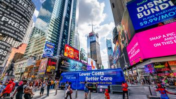 Pierden a su amigo en pleno Times Square en Nochevieja y deciden hacer esto delante de todos