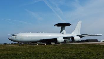 El 'arma invisible' de un avión capaz de freír sistemas y hasta a pilotos