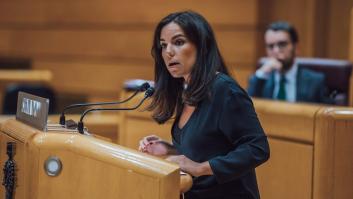 Vox responde a Albares: "Sánchez y su mujer no son la democracia ni son España"