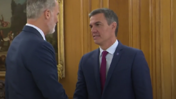 Felipe VI pregunta a Sánchez por su encuentro con la selección y él responde con dos palabras