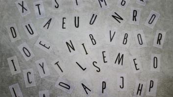 Una vez sepas qué es un bifronte no volverás a leer tus palabras preferidas de la misma forma