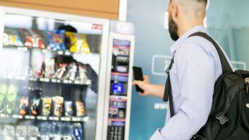 El teletrabajo manda al paro a las máquinas de sándwiches