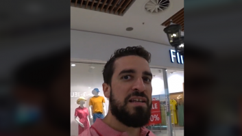 Un español va a un cine ruso y alucina con el actor 'prohibido' que aparece en cartelera