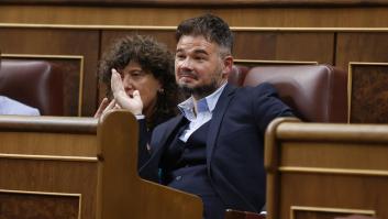 El PP dice que ellos no echan al que discrepa y Rufián responde con una sola foto (pero qué foto)