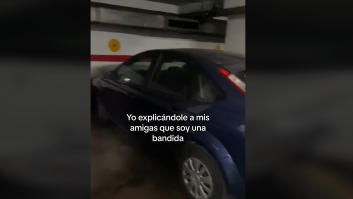 Aparca en una plaza de garaje que no es suya y lo que se encuentra al volver es PURA POESÍA