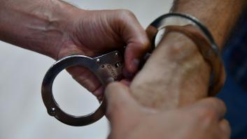 Detenido un proxeneta cuando forzaba a una mujer explotada sexualmente a viajar a Francia