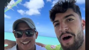 Dos dominicanos imitan a los españoles y ambos coinciden en la utilización de una frase muy concreta