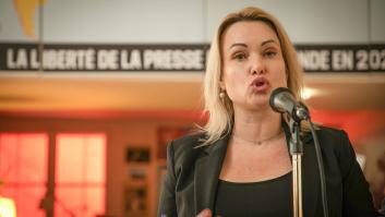 Ocho años y medio de cárcel para la periodista rusa que protestó en directo contra la guerra