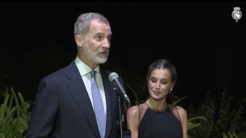 Pilar Eyre se percata de lo que hacía Letizia mientras el rey leía su discurso en Granada