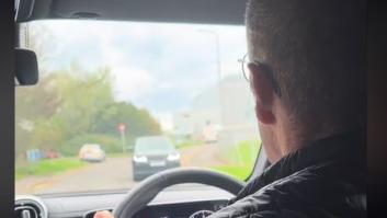 Una familia española coge un coche para conducir por Escocia y ojo al resultado