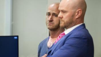 El piloto que intentó estrellar un avión con 80 pasajeros se escuda en los hongos alucinógenos