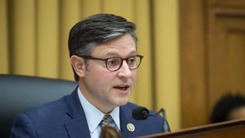 Los republicanos eligen al nuevo candidato a presidir la Cámara Baja: Mike Johnson