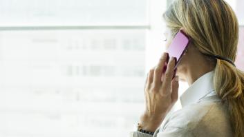 Su madre le llama por teléfono y lo que le suelta antes de colgar es de todo menos previsible