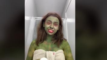 Se maquilla de verde para disfrazarse y lo que le ocurre al llegar a casa es de 'tierra, trágame'