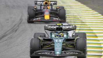 Alonso se sube al podio tras una batalla épica con Checo Pérez que duró más de 20 vueltas