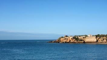 Se fuga de la celda de aislamiento y al verse descubierto empieza el plan B rocambolesco