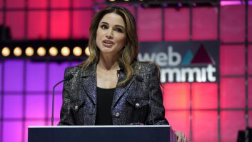 Rania de Jordania dice que oponerse a un alto el fuego en Gaza es estar "justificando la muerte"