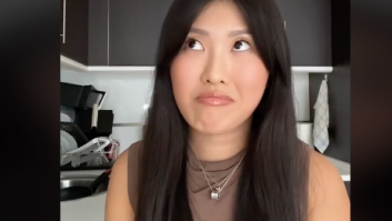 La critican por pedir matrimonio a su novio y ella da una respuesta que no deja de aplaudirse