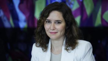 Ayuso acusa al PSOE de "colar una dictadura por la puerta de atrás" por la amnistía