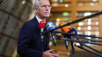 Stoltenberg califica de "difícil" la situación de Ucrania e insta a sostener el apoyo militar