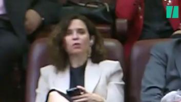 El Gobierno de Ayuso estira el chicle del insulto a Sánchez con esta foto