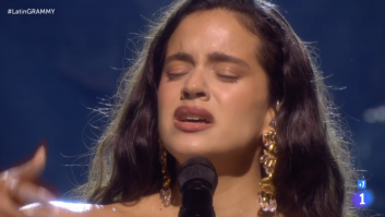 'Se nos rompió el amor': la actuación con mensaje de Rosalía en los Latin Grammy