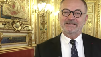 Detenido un senador francés por supuestamente drogar a una diputada para asaltarla sexualmente