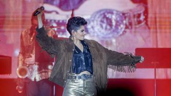 Alba Flores hace esta "ofrenda de amor" a su padre, Antonio Flores