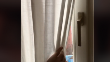 Se mete en un Airbnb con esta malísima pinta y OJO a lo que encuentra al entrar: no se vio venir