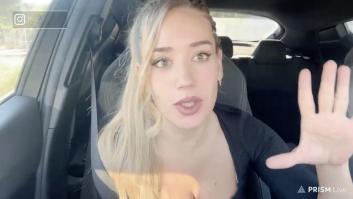 Lluna Clark provoca estupefacción al contar lo que estaba viendo en el móvil el taxista que la recogió