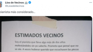 Un pianista es aplaudido en redes por la carta que le ha dedicado a sus vecinos que se quejan del ruido
