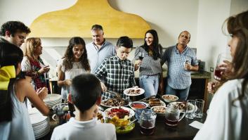 Rachel, estadounidense que lleva 7 años en España: "Antes me costaba mucho relajarme y no tener prisa; ahora la sobremesa es una de las cosas que más valoro de vivir aquí"