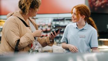 Termina de atender a una clienta y el comentario que suelta le deja alucinando