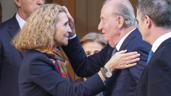 Un experto explica qué significa el saludo de la infanta y Juan Carlos I: es más de lo que parece