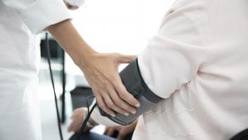 Un enfermero enseña su "sueldo base" en diciembre y deja un mensaje que muchos deberían ver