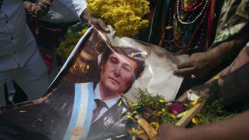 Milei impulsa una reforma para gobernar una Argentina en "emergencia" sin el Parlamento