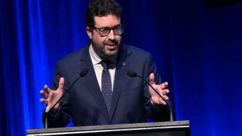 Trabajo avisa a la CEOE: si no hay acuerdo para subir el SMI un 4%, el incremento será mayor