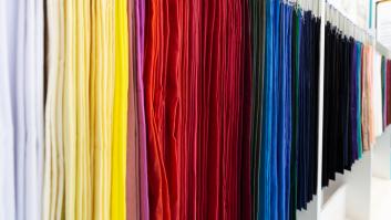 Abandona la universidad para salvar la fábrica de su padre y acaba con el objetivo de salvar una forma de hacer negocios