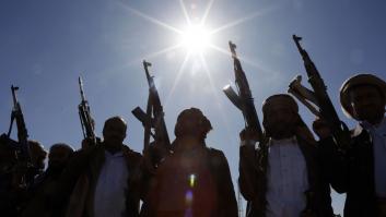 EEUU y Reino Unido denuncian nuevos ataques con misiles de los rebeldes hutíes a sus buques en el mar Rojo