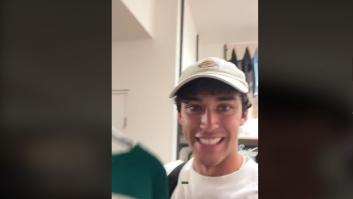 Alucina con el mensaje sobre España que ha encontrado en una camiseta en una tienda de Australia