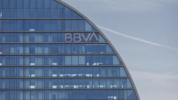 BBVA baja el umbral de aceptación de la OPA sobre Sabadell